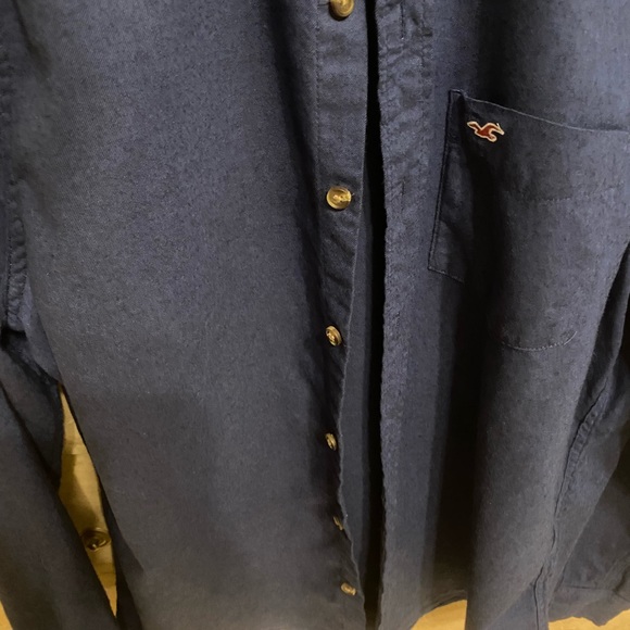 NAVY BLUE HOLLISTER SHIRT SIZE M👕WORN ONCE👕 - Picture 5 of 6